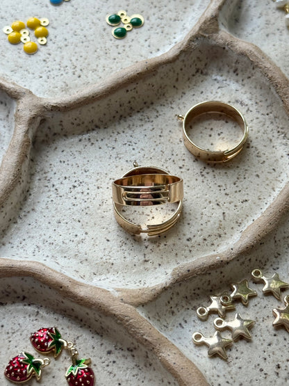 CUSTOMIZABLE CHARM RING